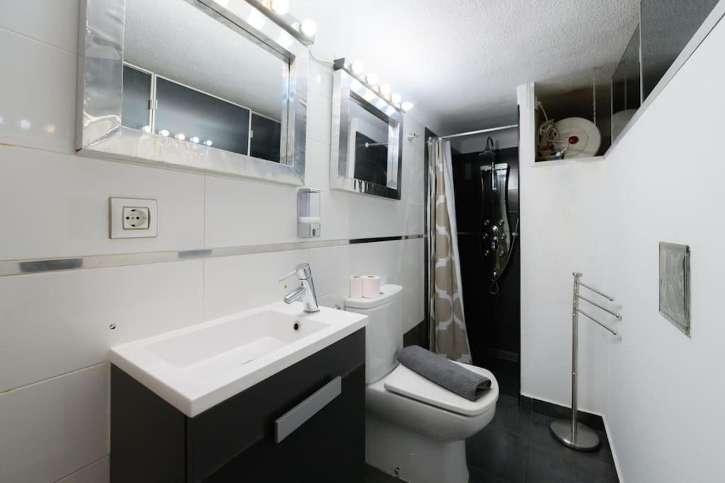 Apartamento Encantador Apartamento Temporal Centrico Con Patio Privado Mpe51 Madrid Exterior foto