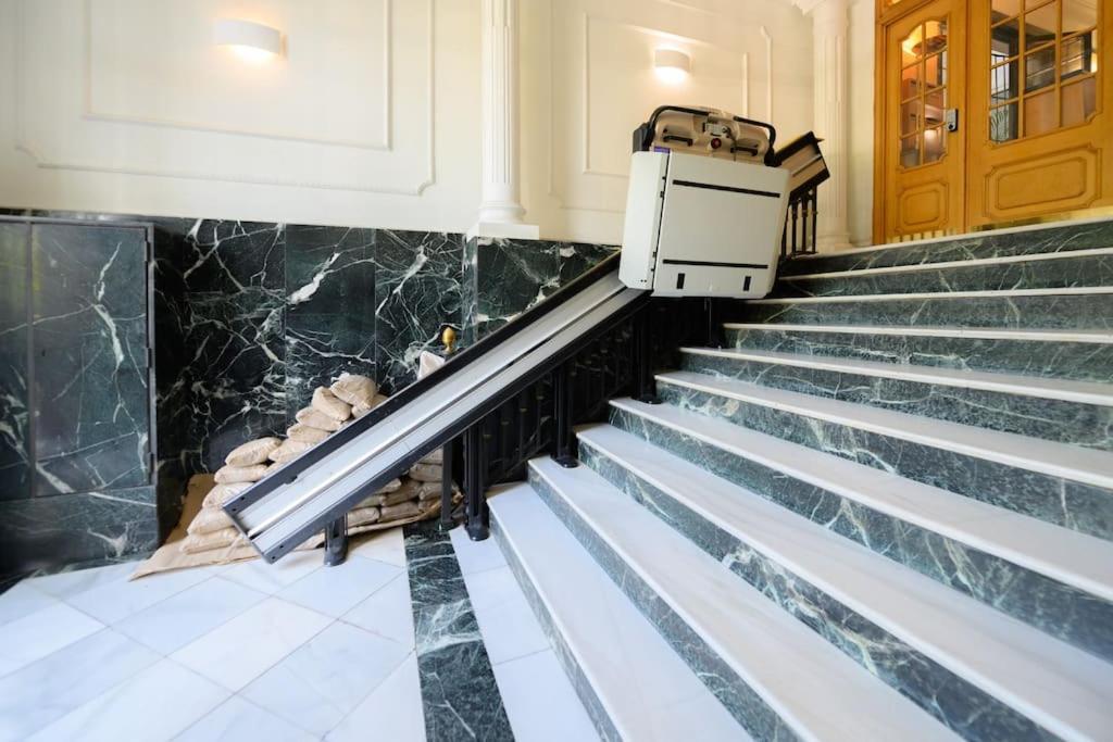 Apartamento Encantador Apartamento Temporal Centrico Con Patio Privado Mpe51 Madrid Exterior foto